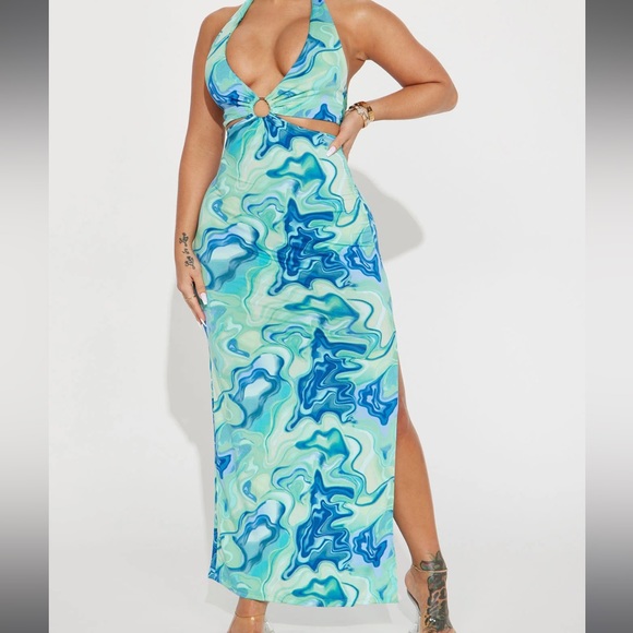 Brand new never wore. Bigger than I expected. - Picture 1 of 1